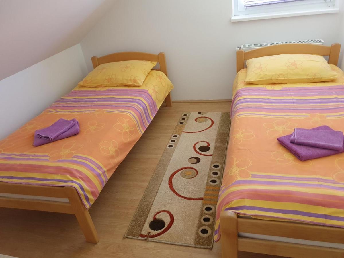 Apartmani Apolon Vrdnik Exterior foto