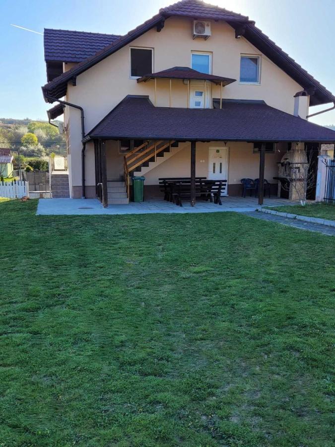 Apartmani Apolon Vrdnik Exterior foto