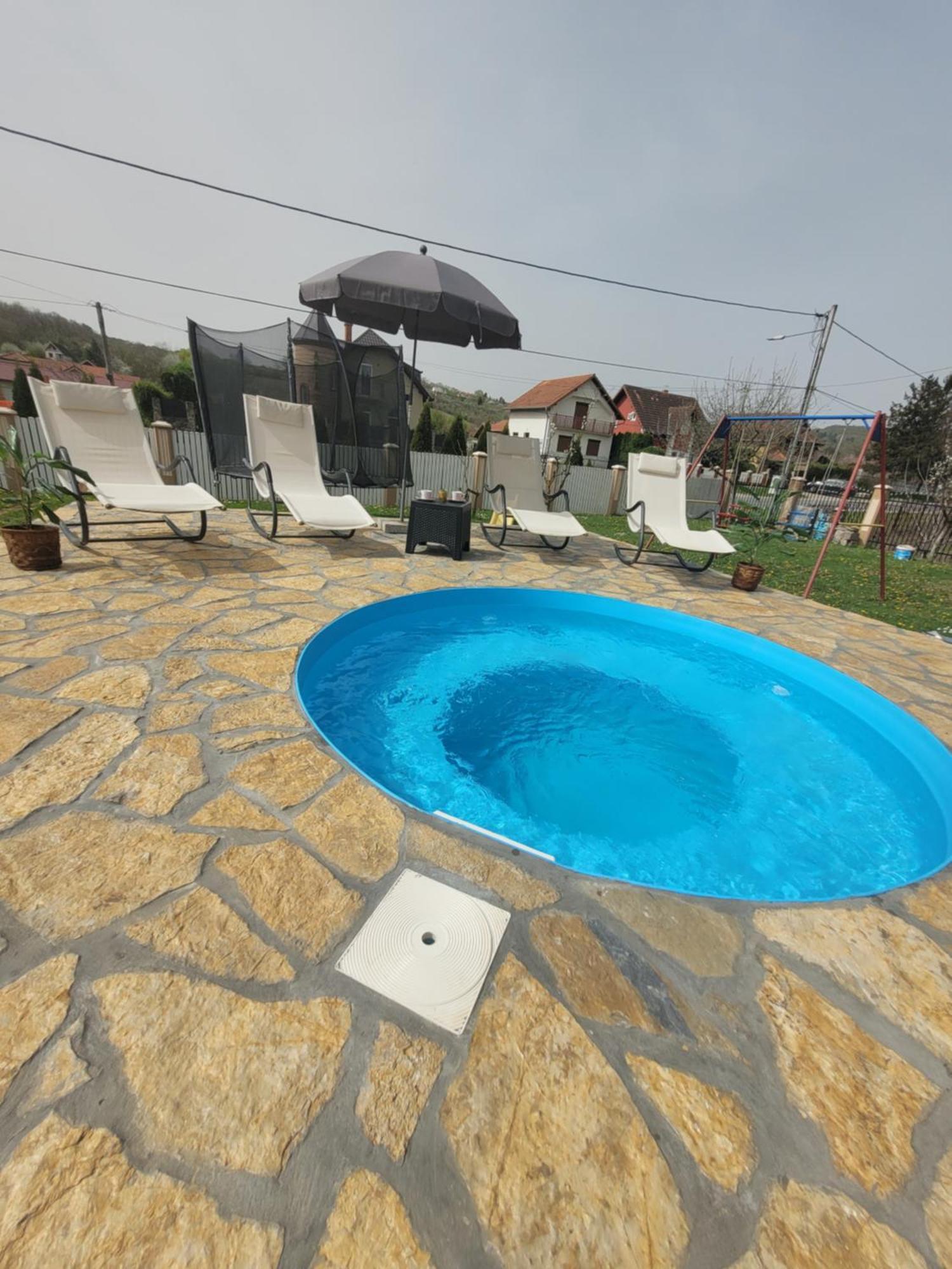 Apartmani Apolon Vrdnik Exterior foto